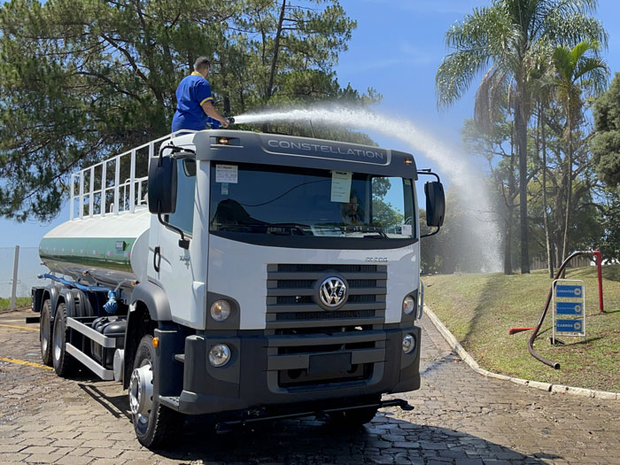 Abastecimento de água para indústrias